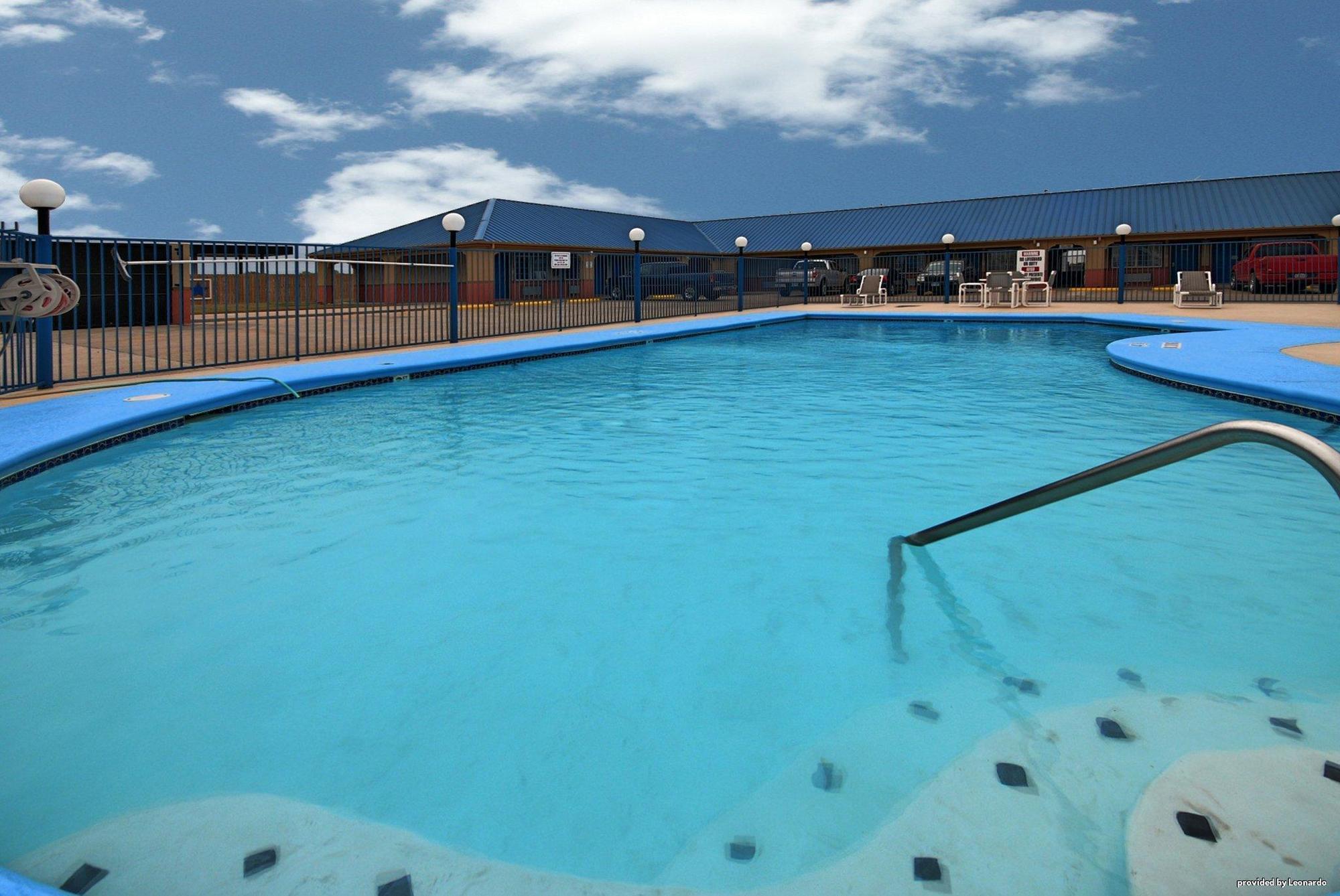 Americas Best Value Inn Sinton Bagian luar foto